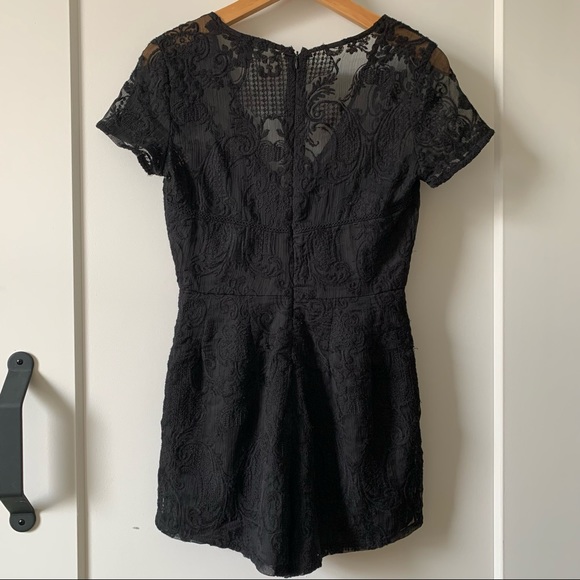 Boho Lacey Short Romper with back zip - Picture 7 of 14